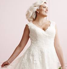 Plus Size Wedding Dress Guide Davids Bridal