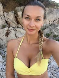 Informácie o pôsobnosti osoby, základné údaje, súvisiace osoby a možnosť overenia zadlženosti. Tyden Cz Sexy Herecka Mottlova Se Odhalila Na Plazi