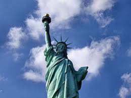 La statue est composée de 31 tonnes de cuivre et de 125 tonnes d'acier. Statua Da Libertae Wikipedia