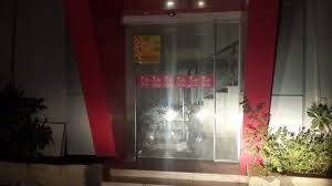 إغلاق مطعم باع وجبة لمواطن داخلها فأر مطبوخ بالجوف