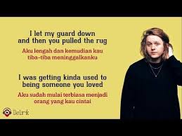 Someone You Loved Lewis Capaldi Lyrics Video Dan Terjemahan Youtube Di 2020 Lirik Lirik Lagu Lagu