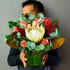 Pin By Abbiegail On Flower Delivery Singapore Table Flower Arrangements Table Flowers Flower Delivery