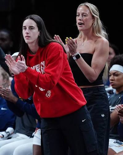 Caitlin Clark, Sophie Cunningham, and the Fever roster keeping the energy  high during practice. 📝✨ #fblifestyle.