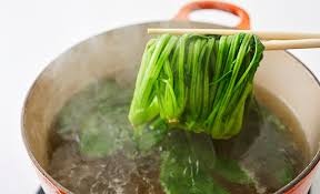 ほうれん草のゆで時間は 1分 がベスト レンジ加熱や冷凍保存も解説 ほほえみごはん 冷凍で食を豊かに ニチレイフーズ