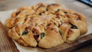 Jimmy Doherty Tear N Share Bread Recipe On Jamie And Jimmy S Friday Night Feast Tearandsharebread Jimmy Dohe In 2020 Friday Night Feast Tear And Share Bread Recipes