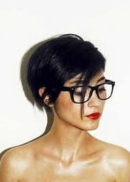 Wikipedia, lexilogos, larousse dictionary, le robert, oxford, grévisse voir plus d'idées sur le thème cheveux, coupe cheveux mi court et cheveux mi courts. Epingle Sur Capelli