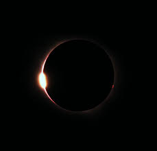 5月26日の夜は、2021年で 最も大きい（近い）満月で皆既月食 を観察することができます。 月食とは、地球の影に月が隠れることで「食」が起きる現象です。 皆既月食 は月食の間に完全に月が隠れ、赤黒くみえる「赤銅色の月」を観察することが可能です。 ã‚¢ãƒ¡ãƒªã‚«çš†æ—¢æ—¥é£Ÿç‰¹é›† å¤©ãƒªãƒ•original