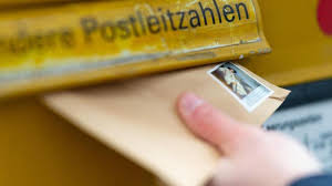 Zeigen sie mir/uns bitte, wie es/sie/er funktioniert. Lieferengpass Nach Portoerhohung Auf 80 Cent Warum Die Post Zu Wenig Briefmarken Hat Augsburger Allgemeine