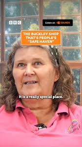 Many of you may know Sharon Beck of Shaz's Shabby Chic, but what you may  not know is that she's just WON (!) a BBC Make A Difference award… what an  achievement.