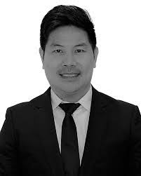 Michael Rapson's Instagram, Twitter & Facebook