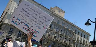 Jun 26, 2021 · los mossos d'esquadra han tenido que hacer uso de sus defensas para parar una marcha del orgullo alternativo en barcelona. Ley Trans Cambiar De Sexo En El Dni Solo Requerira Solicitarlo