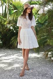 Hochzeitskleid kurz spitze | brau leid kurz kleiduners. Kurzes Weisses Brautkleid Aus Spitze Mit Schmetterlingsarmeln Von Lillian West Modell 66030 Heiraten Mit Braut De