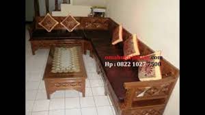 Ada banyak sekali model kursi tamu minimalis yang bisa di aplikasikan untuk ruang tamu berukuran kecil, namun yang kami tunjukkan disini adalah kebanyakan sofa model vintage scandinavian atau mid century style. Kursi Minimalis Ruang Tamu Kecil Jati Youtube
