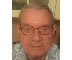 Alexander Eason's Instagram, Twitter & Facebook