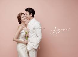 Rings finger hand wedding prewedding. Hello Today We Brought The New Sample From The Urban Studio S New Concept Red Like Other Themes From T à¸à¸²à¸£à¸– à¸²à¸¢à¸ à¸²à¸žà¹€à¸ˆ à¸²à¸ªà¸²à¸§ à¸£ à¸›à¹à¸• à¸‡à¸‡à¸²à¸™ à¸— à¸²à¹‚à¸žà¸ªà¸– à¸²à¸¢à¸£ à¸›à¸‡à¸²à¸™à¹à¸• à¸‡à¸‡à¸²à¸™