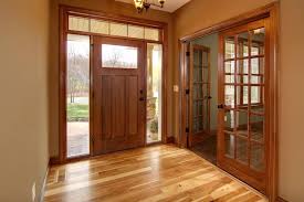 The Dark Wood Trim Accents Tie In Beautifully With The Various Colors In The Hickory Floor Description From Pinterest Stained Wood Trim Oak Trim Oak Wood Trim