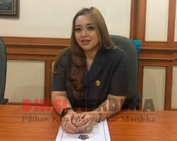 Badan ekonomi kreatif (bekraf) adalah lembaga pemerintah nonkementerian yang bertanggung jawab di bidang ekonomi kreatif. Putu Metta Dewinta Upaya Pengembangan Ekonomi Kreatif Harus Terus Didukung Diksimerdeka Com