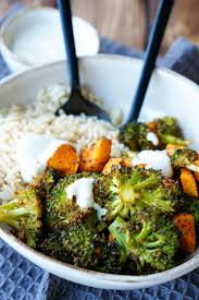 Gerostete Susskartoffeln Mit Brokkoli Aus Dem Ofen Meal Prep Rezept Rezept In 2020 Gesund Kochen Rezepte Meal Prep Rezepte Rezepte