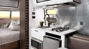It's a balance of luxury and comfort. 2021 Airstream Caravel Has All The Goods You Ll Need To Comfortably Get Away Autoevolution