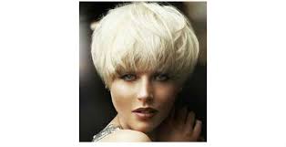 And when cut and styled properly, the mushroom hairstyle for men works well for both professional and social settings, depending on the guy. 5 Steps To Do A Bowl Cut Hairstyle