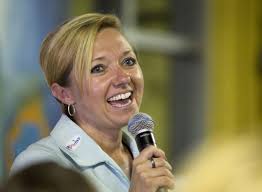 East Grand Rapids mayor re-elected; 2 new commissioners win seats