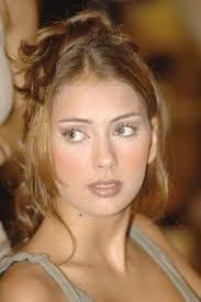 Christine Pillow's Instagram, Twitter & Facebook