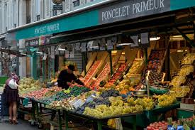 Marche Rue Poncelet In Paris Be Sure To Meander Around Rue Poncelet The Street Has One Of The Best Fromageries In The City Alleose Paris Travel Paris Travel