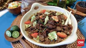 Masak sampai kuah semur menyusut dan agak kental dan biarkan kaldu dari daging itu keluar dan menyatu. 5 Makanan Favorit Idul Adha Berbahan Daging Kambing Dan Sapi