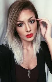 Lisa Mounce's Instagram, Twitter & Facebook