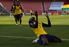 La primera y confirmada es la ausencia de zaguero central yerry mina, quien fue expulsado en el encuentro contra los 'charrúas' y que obligaría a la alineación titular de dávinson sánchez Ecuador Vs Colombia Minuto A Minuto En Vivo Por Las Eliminatorias Rumbo A Catar 2022