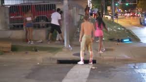 Two are reported to be in a critical condition, austin police department interim chief joseph. Video Shows Downtown Austin Shooting On Seventh Street That Left Woman Injured Kvue Com