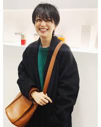 高山都 パーマかけました サラサラ直毛かつ 猫っ毛で柔らかいので ボリュームが出ない 自分でスタイリングがなかなか パーマかけました サラサラ直毛かつ 猫っ毛で柔らかいので ボリュームが出ない 自分でスタイリングがなかなか上手くできない