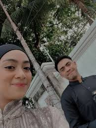 Gaya Lebaran Ayudia C dan Ditto yang Sederhana dengan Nostalgia Masa SMA