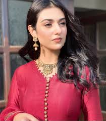 She has completed her schooling from bhopal and got enrolled in the mumbai university for graduation. Sarah Khan Instagram Feed