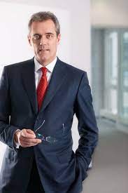 Rainer seele is a businessperson who has been at the head of 14 different companies. Omv Appoints Outsider Rainer Seele As New Ceo Vindobona Org Vienna International News