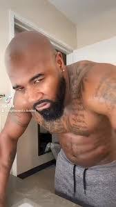 Hilda Morrow's Instagram, Twitter & Facebook