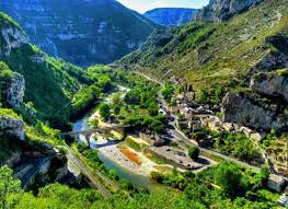 Les cevennes, des paysages exceptionnels,construits de faïsses où les cevennes,un pays où il fait bon vivre. Epingle Sur Cevennes