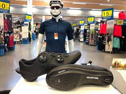 Een bericht van de winkelmanager. Onze Laatste Raceschoen Al Gezien Deze Decathlon Roeselare Facebook