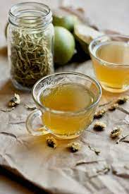 Honeysuckle Monk Fruit And Chrysanthemum Tea Is Ideal For Autumn And Winter This Herbal Tea Benefits In 2021 Chrysanthemum Tea Herbal Tea Benefits Making Herbal Tea