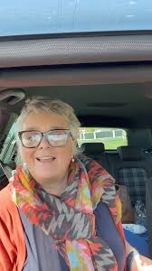 Helen stops for lunch