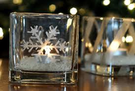 7 Little Gifts You Can Make For Your Coworkers Easy Christmas Diy Easy Diy Christmas Gifts Christmas Candle Crafts