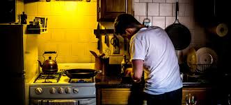 Alici, pangrattato, patate e spezie. Cosa Mangio Stasera Ricette Facili Per Uomini In Cucina Fashion Times