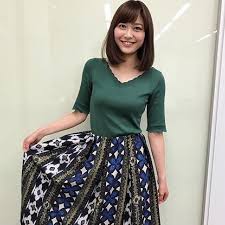 女子アナ instagram写真と動画 fashion floral skirt beautiful women