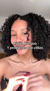 Rutina Pre-Poo: Productos y Consejos para Cabello Rizado