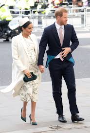 Mirele, prințul harry, este membru al familiei regale britanice, iar mireasa, meghan markle, este o actriță americană. Cum AratÄ LocuinÈa In Care S Au Mutat Megan Markle Èi PrinÈul Harry