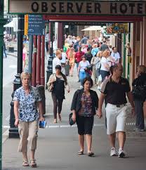 Mayoritas penduduk australia adalah keturunan pendatang inggris. Penduduk Australia Ids International Design School
