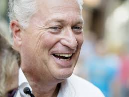 Facebook gives people the power. Oud Advocaat Bram Moszkowicz Persoonlijk Failliet Verklaard Nos