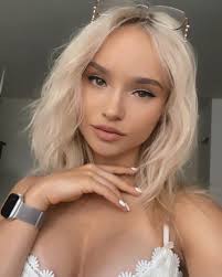 Her eyes are full of language 💫 #angel #zuzanakardos #eyesspeak  #blondieinthegame #blonde #lifestyle #livingtothefullest #fitgirl