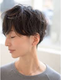 バタフライ butterfly butterfly郡司泰之 30代 40代 50代人気 ショートマッシュボブ ショート パーマ パーマヘアスタイル カールのショートヘア