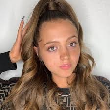 Recently, instagram star woah vicky, who also goes by the name icky vicky, was in the limelight because of her ongoing feud with. Woah Vicky Bio Age Net Worth Height Single Nationality Body Measurement Career
